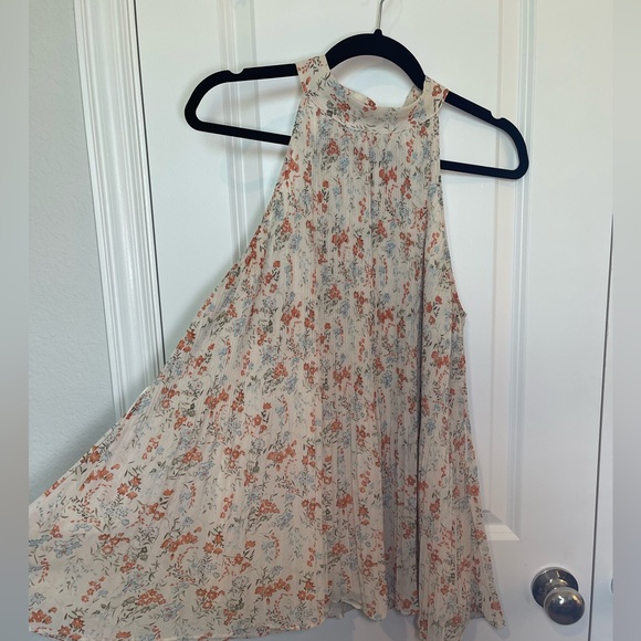 Mittoshop Floral Halter Top - Picture 2 of 8